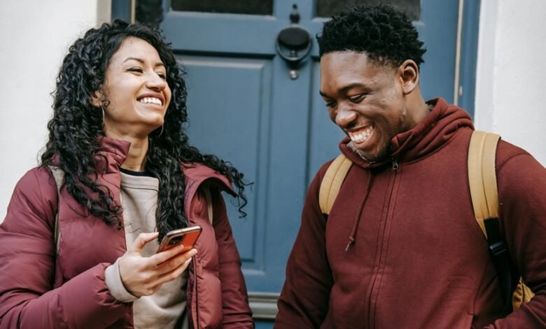 connect with erothots community